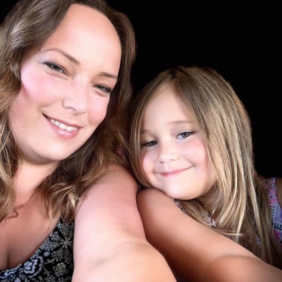 Meet your Posher, Lanae - Picture 3 of 8